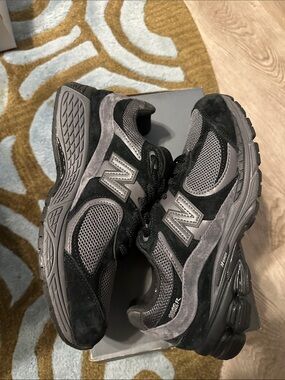New Balance Black & Gray 2002R Runner Sneakers
